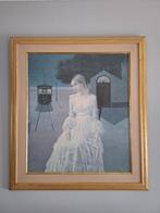 Reproductie "La robe de mariée" van Paul Delvaux., Antiek en Kunst, Kunst | Schilderijen | Klassiek, Ophalen