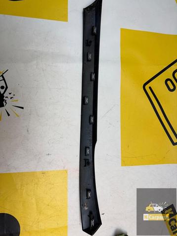 Linker spatbordlijst Renault 638752190R beschikbaar voor biedingen
