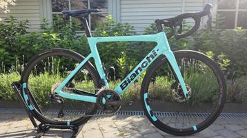 Bianchi Aria 105 DI2 12sp. Racefiets => Max 500km! beschikbaar voor biedingen