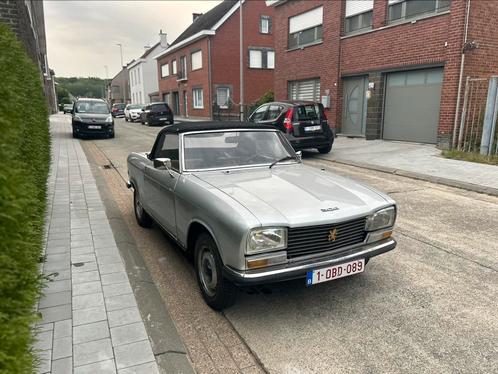 Peugeot 304 Cabriolet – Oldtimer, Auto's, Oldtimers, Particulier, Peugeot, Benzine, Cabriolet, Handgeschakeld, Zwart, Bruin, Ophalen