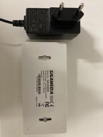 Switch 8 poorten ethernet 10/100Mbps GIGAMEDIA beschikbaar voor biedingen