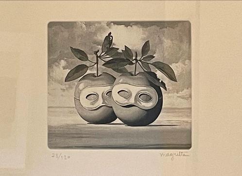 René Magritte -Les Pommes Masquées-Ets/Aquatint - Gesigneerd, Antiek en Kunst, Kunst | Etsen en Gravures, Ophalen of Verzenden