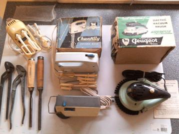 Diverse Peugeot items voor de verzamelaar. beschikbaar voor biedingen