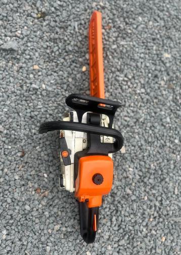 Stihl kettingzaag te koop. beschikbaar voor biedingen