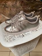 Zilveren sneakers Adidas maat 42, Comme neuf, Sneakers et Baskets, Autres couleurs, Enlèvement ou Envoi