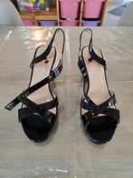Glanzende zwarte schoen met hak, maat 41, Zwart, Ophalen of Verzenden, Zo goed als nieuw, Soon her shoes