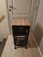 Petite table  sur roue, Maison & Meubles, Chambre à coucher | Tables de chevet, Enlèvement ou Envoi