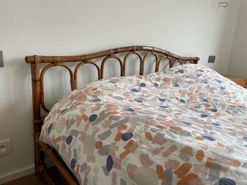 Vintage rotan tweepersoonsbed 160x200 beschikbaar voor biedingen
