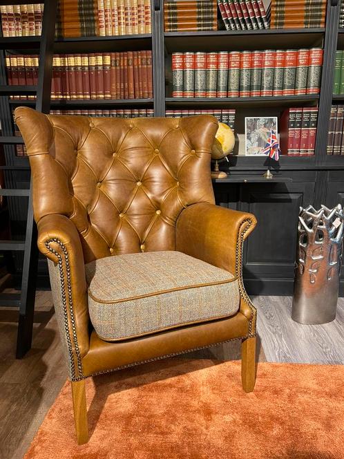 COLCHESTER CHESTERFIELD ZETEL HARRIS TWEED MET COGNAC LEER, Antiek en Kunst, Antiek | Meubels | Stoelen en Sofa's, Ophalen of Verzenden