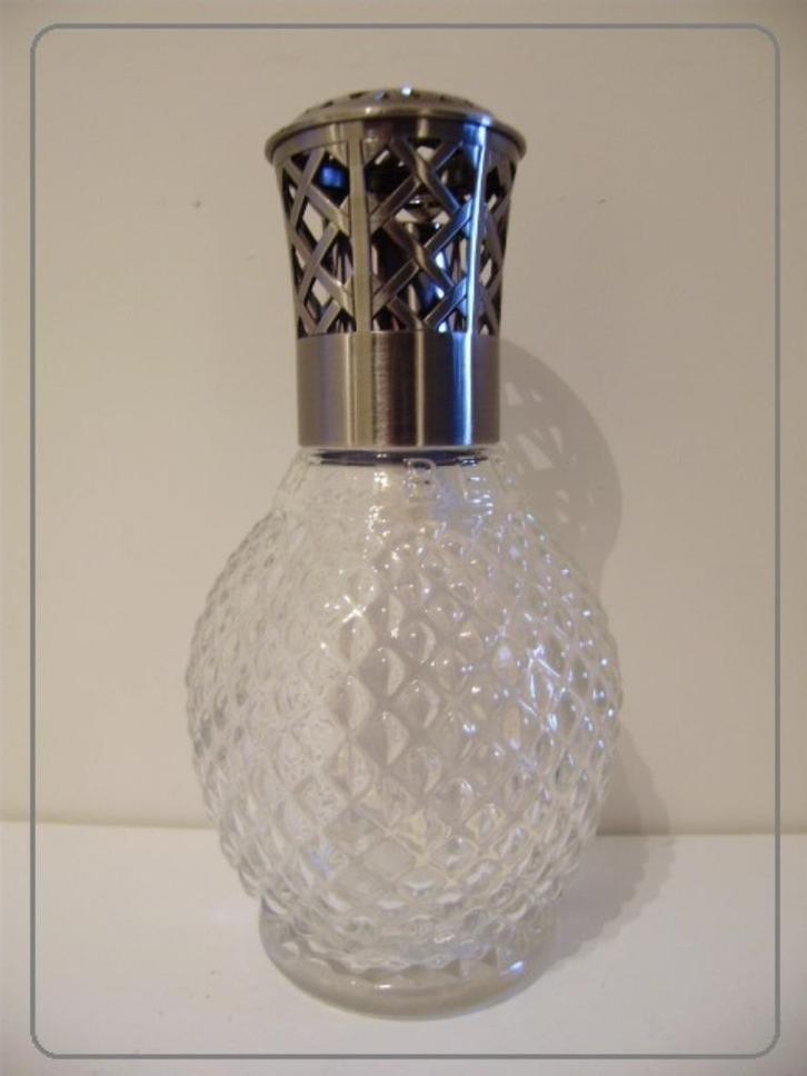 Parfum brander van >>> LAMPE BERGER PARIS <<< in facetglas, Huis en Inrichting, Woonaccessoires | Kandelaars en Kaarsen, Nieuw