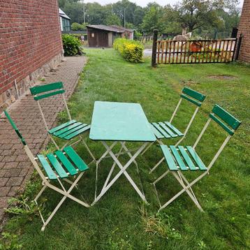 table et chaises vintage