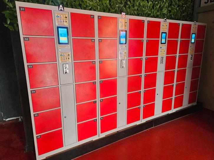 Te koop: 4x 12 digitale lockers (48 compartimenten totaal), Huis en Inrichting, Kasten | Lockerkasten, Ophalen