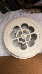 Gipsen plafond garnituur of lamp, Enlèvement