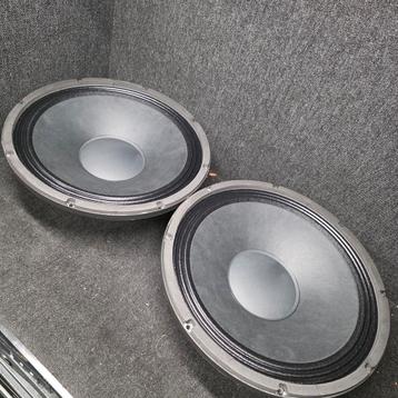 EMINENCE 15 INCH 450 watt nieuw

32x beschikbaar voor biedingen