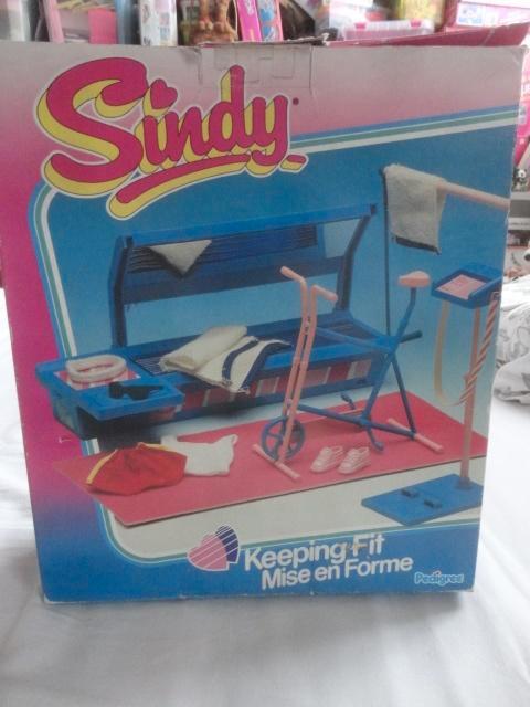 Sindy, Kinderen en Baby's, Speelgoed | Poppen, Zo goed als nieuw, Barbie, Ophalen of Verzenden