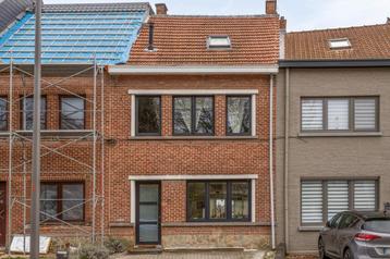 Huis te koop in Dilbeek, 4 slpks beschikbaar voor biedingen