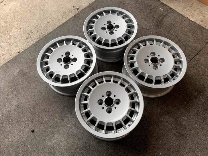 14 inch nieuwstaat oltimer bmw set ! 4x100, Autos : Pièces & Accessoires, Pneus & Jantes, Enlèvement