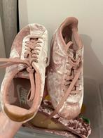 Baskets femme 38 nike, Vêtements | Femmes, Enlèvement ou Envoi, Comme neuf