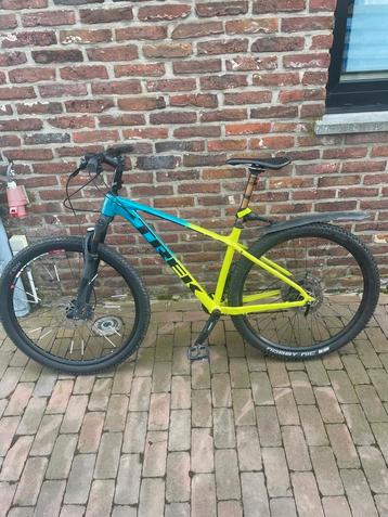 trek mountainbike caliber x 9, Fietsen en Brommers, Ophalen, Zo goed als nieuw, Trek