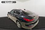 BMW 218 Gran Coupé iA ADVANTAGE - NAVI - LEDER - DAB, 4 deurs, Zwart, Bedrijf, 3 cilinders