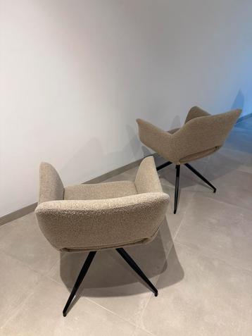 2x eetkamerstoel draaibaar beige beschikbaar voor biedingen