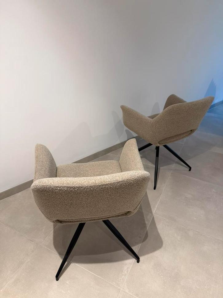 2x eetkamerstoel draaibaar beige, Huis en Inrichting, Stoelen, Zo goed als nieuw, Twee, Stof, Overige kleuren, Ophalen