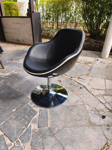 Fauteuil oeuf  beschikbaar voor biedingen