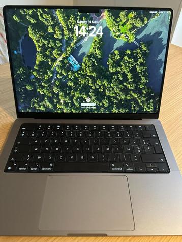 Macbook pro M2 14" (2023) 12 core CPU