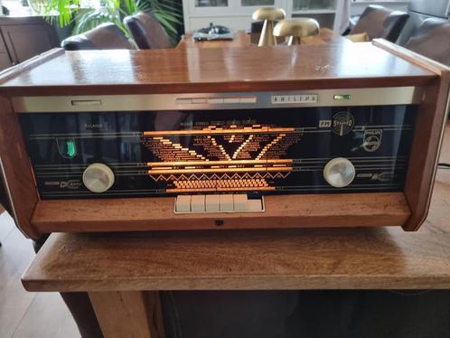 Philips B5X43A met stereo FM  optie Bluetooth, Antiek en Kunst, Antiek | Tv's en Audio, Ophalen of Verzenden