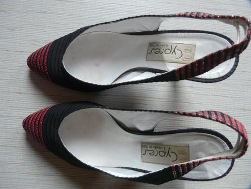 SCHOENEN VAN HET MERK „CYPRES”, Kleding | Dames, Schoenen, Zo goed als nieuw, Schoenen met hoge hakken, Rood, Ophalen of Verzenden