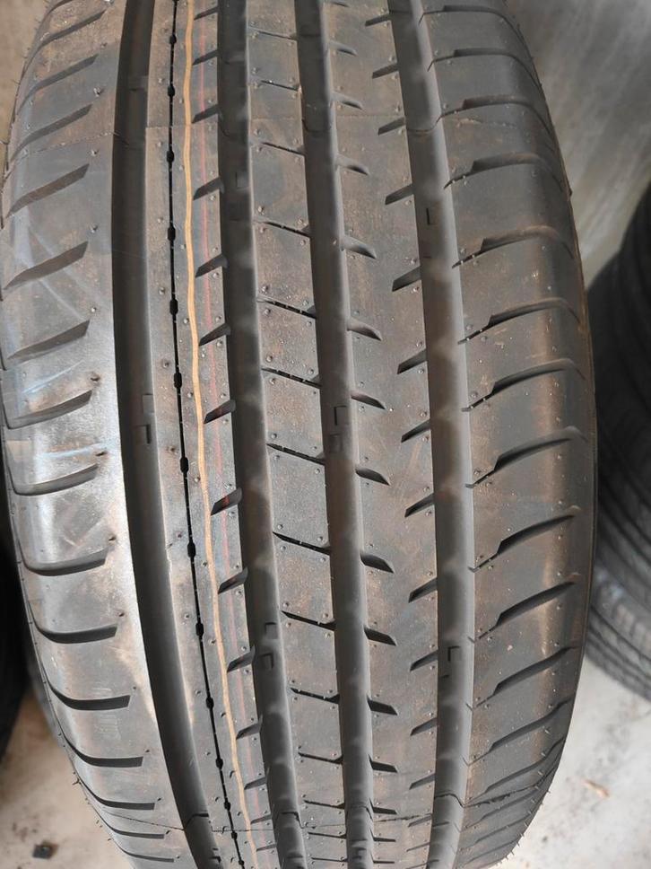 215/55r16 97v nieuwe 70€ per stuk met plaatsen 215/55/r16, Auto-onderdelen, Besturing, Nieuw, Ophalen