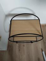 Bijzettafel in topstaat met wieltjes., Enlèvement