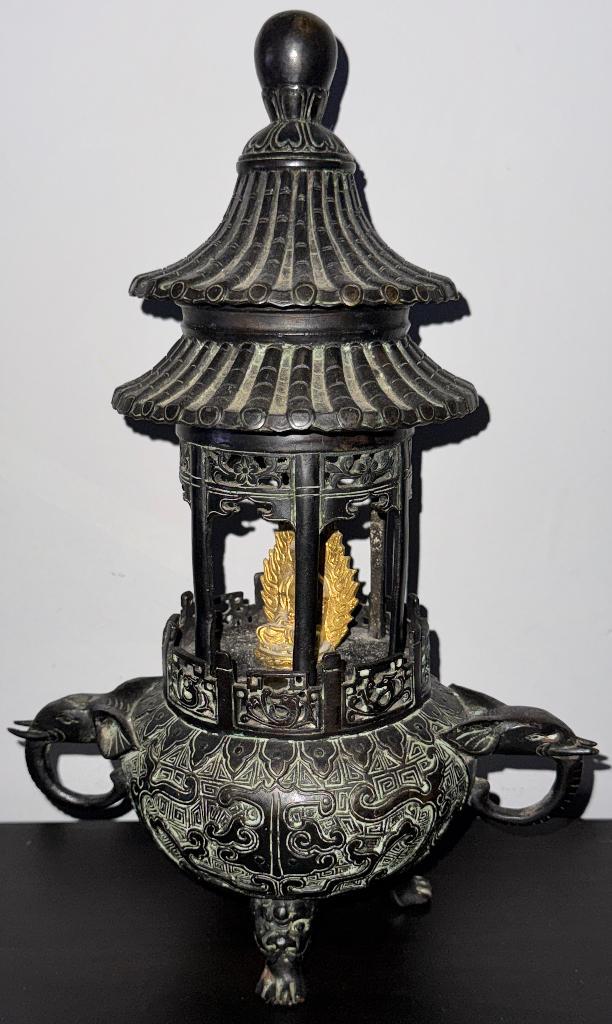 Brûleur d'encens Pagode et Bouddha en Bronze - Chine 1950, Antiquités & Art, Art | Art non-occidental, Enlèvement ou Envoi