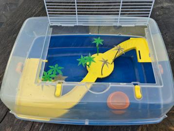 Nieuw hamsterkooi. beschikbaar voor biedingen