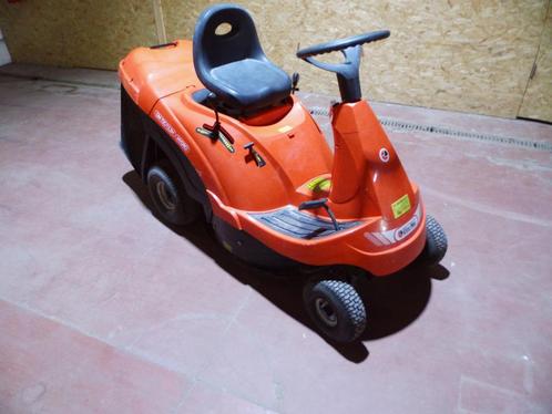OLEOMAC 12,5 pk grasmaaier tractor in perfecte staat, Tuin en Terras, Zitmaaiers, Gebruikt, Minder dan 90 cm, Elektrische starter