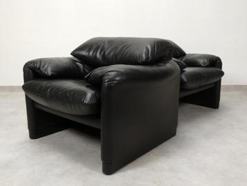  2 Cassina Maralunga armchairs - black leather 