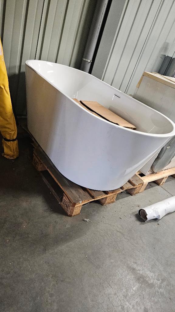 Badkuip, Huis en Inrichting, Badkamer | Complete badkamers, Zo goed als nieuw, Ophalen of Verzenden