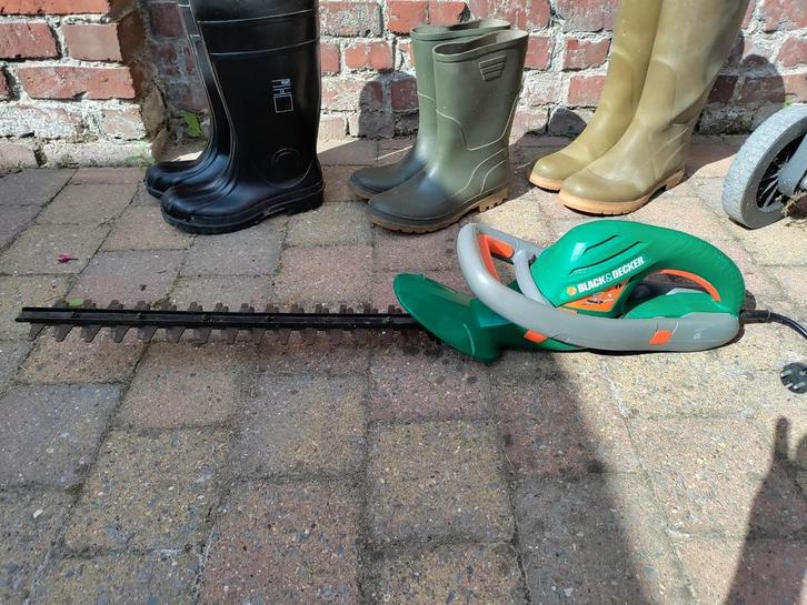 Tuingereedschap haagschaar Black&Decker tuinslang Gardena, Tuin en Terras, Tuinslangen, Zo goed als nieuw, Tuinslang, Ophalen