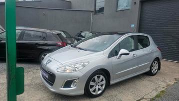 Peugeot 308 1.6 diesel automatische transmissie 88.000 km beschikbaar voor biedingen