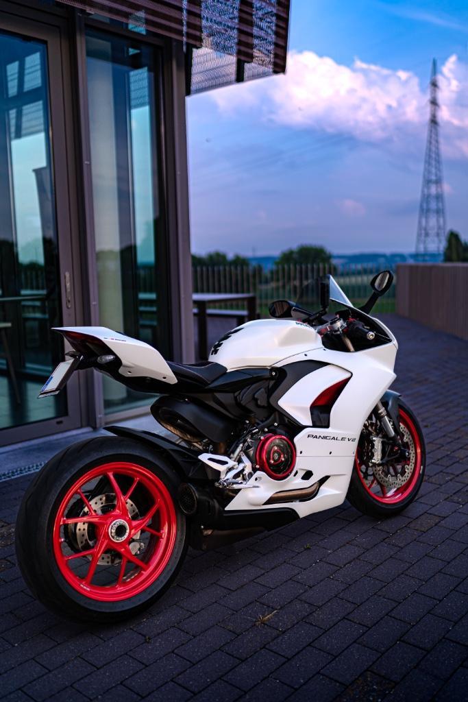 Panigale V2, Motoren, Motoren | Ducati, Bedrijf, Super Sport, meer dan 35 kW, 2 cilinders, Motorrijbewijs A, ABS, Electronisch instelbare dempers