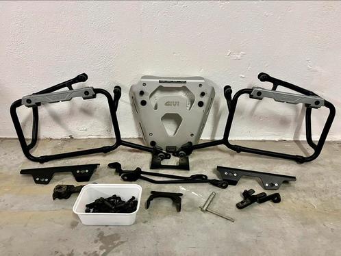 Givi kofferdragers en bagagerek voor BMW F900XR, Motoren, Onderdelen | BMW, Gebruikt, Ophalen