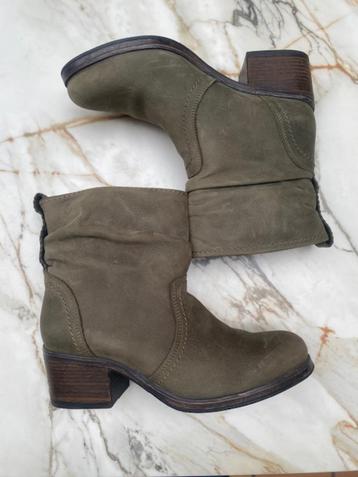 khaki nubuck enkellaarzen met stoere hak  40 beschikbaar voor biedingen