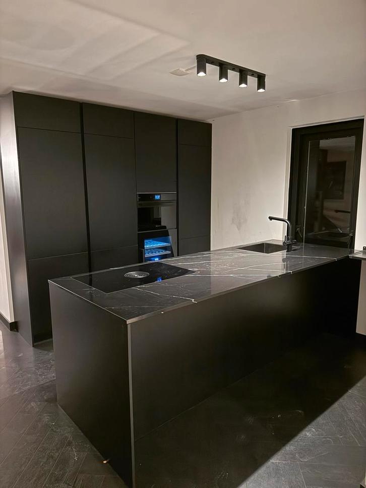 Kookeiland Mat Zwart Composiet + Apparatuur + GEDEMONTEERD, Huis en Inrichting, Keuken | Complete keukens, Zo goed als nieuw, Overige typen