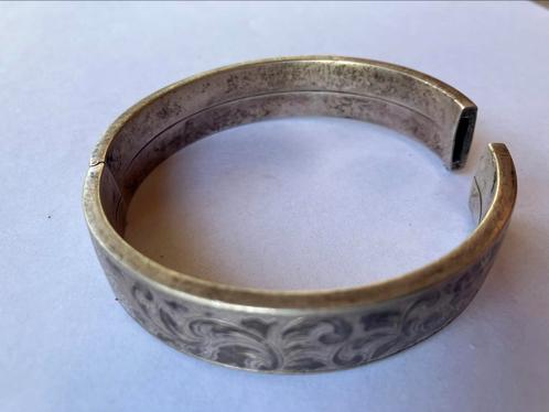 Antiek oud zilveren armband handgegraveerd, Handtassen en Accessoires, Antieke sieraden, Armband, Zilver, Ophalen of Verzenden