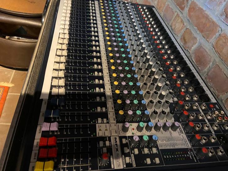 SOUNDCRAFT 20/2 MFX, Muziek en Instrumenten, Mengpanelen, Zo goed als nieuw, 20 kanalen of meer, Ophalen