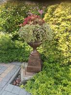 gietijzeren vaas op sokkel, Tuin en Terras, Planten | Bomen, Ophalen