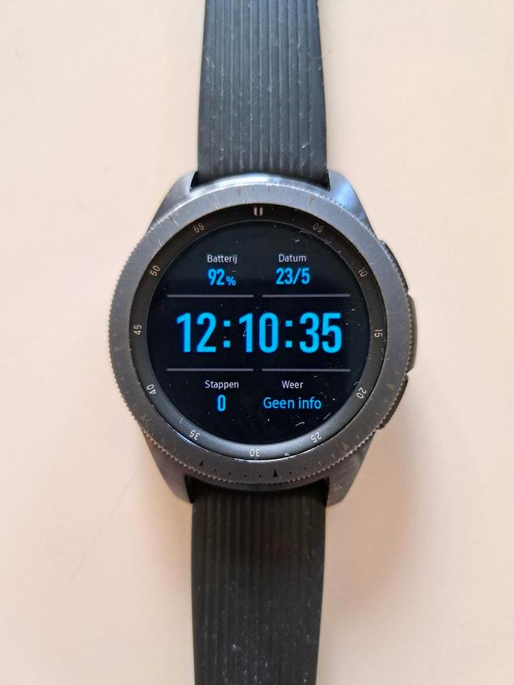 Samsung Galaxy Smartwatch 42 mm, Handtassen en Accessoires, Sporthorloges, Zo goed als nieuw, Waterdicht, Ophalen