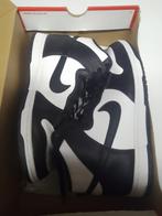maat 46 nike dunk hi retro white black in zeer goede staat, Nike, Ophalen of Verzenden, Zo goed als nieuw, Sneakers