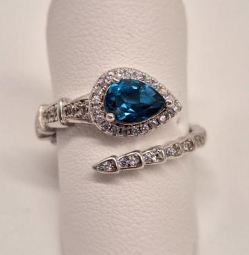 S925 Zilveren Ring met Natuurlijke Zwitserse Blauwe Topaas beschikbaar voor biedingen