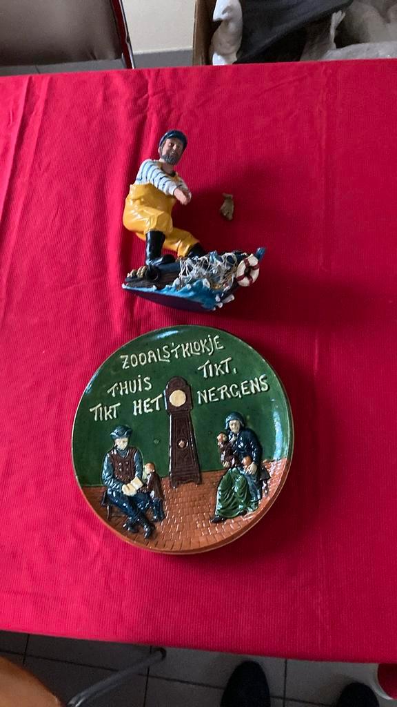 Zoals het klokje thuis tikt en een visser beeld, Huis en Inrichting, Overige Huis en Inrichting, Zo goed als nieuw, Ophalen